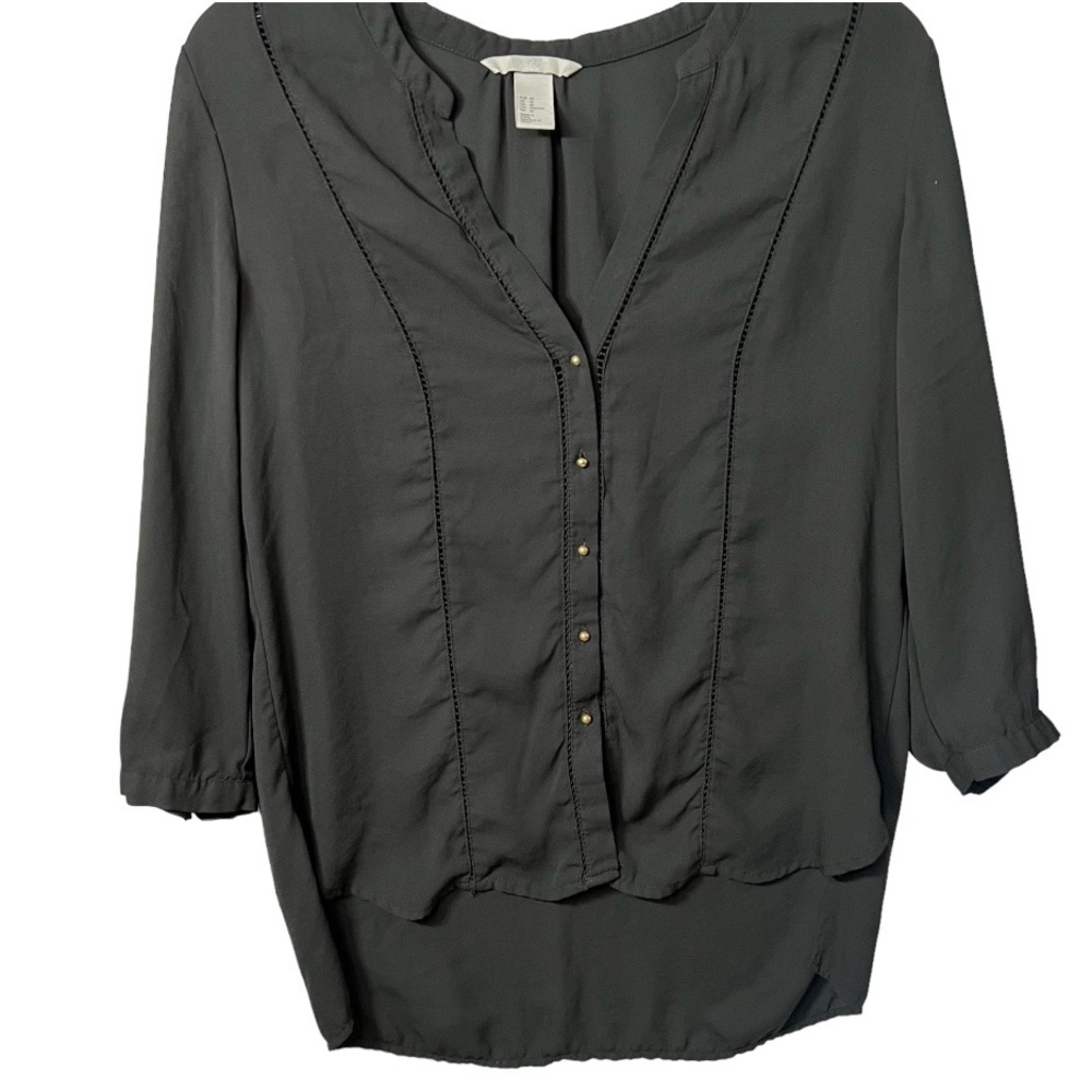 H&M Black Blouse High-Low Button Down 3/4 Sleeves Size 10 Runs Small